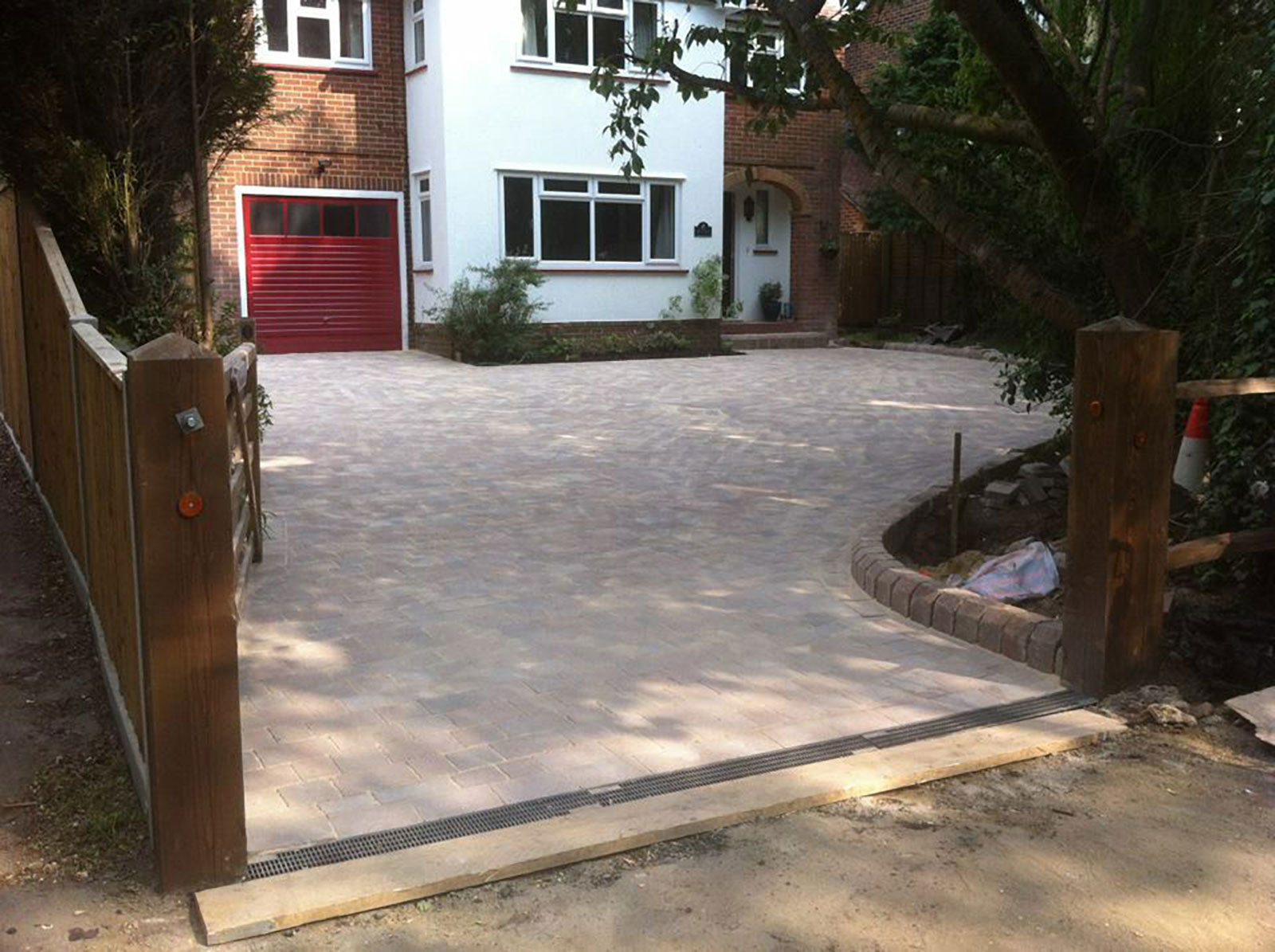 Driveway by Stone Landscapes, Woking, Surrey